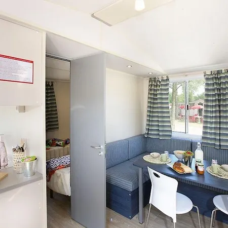 Camping Village Parco Della Gallinara 4*