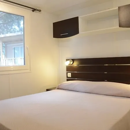 Camping Village Parco Della Gallinara Hotel