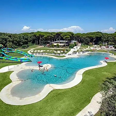 Camping Village Parco Della Gallinara 4*