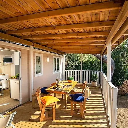 Camping Village Parco Della Gallinara Hotel 4*