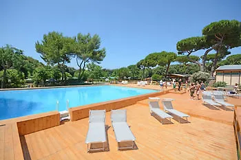 Camping Village Parco Della Gallinara 4*