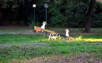 Camping Village Parco Della Gallinara Hotel 4*