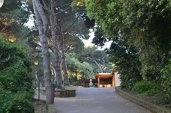 Hotel Camping Village Parco Della Gallinara 4*